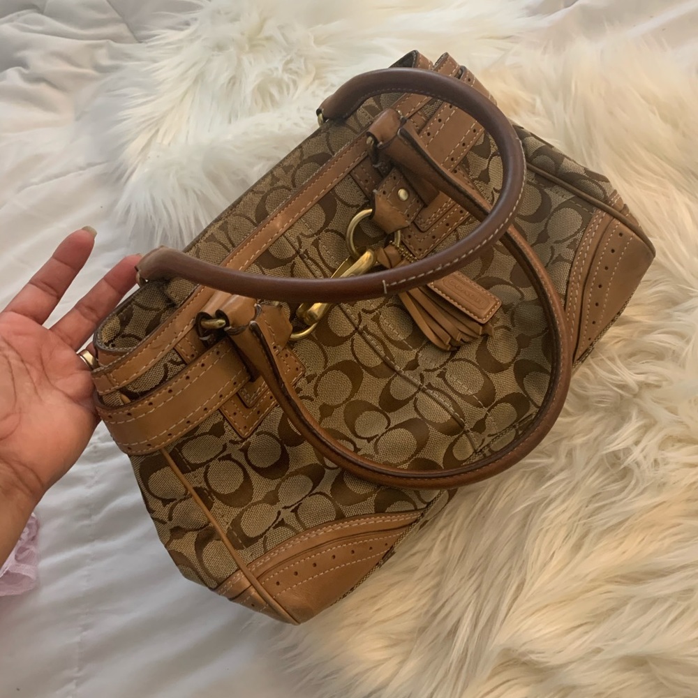 Great condition , original coach bag